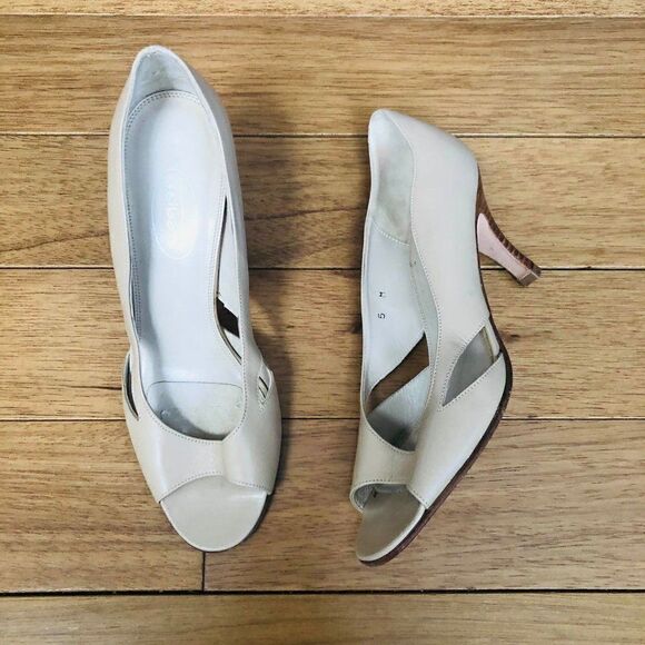 TALBOTS Womens Dress Shoes 5M Heels Pump Open Toe - Picture 6 of 6